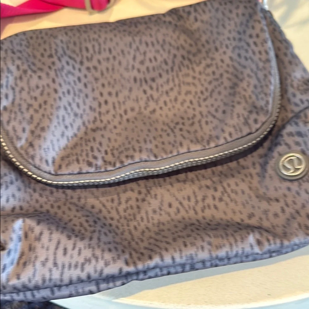lululemon athletica Gray and Pink Women's Bag - Picture 2 of 2